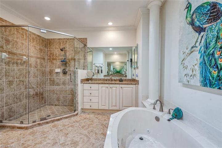 9205 Museo CIR # 104, NAPLES FL 34114