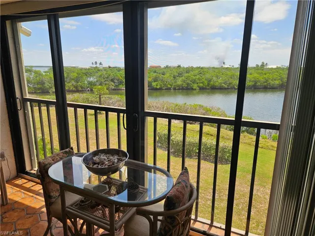 21470 Bay Village Dr 244, Fort Myers Beach, Florida 33931