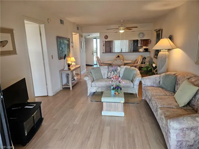 21470 Bay Village Dr 244, Fort Myers Beach, Florida 33931