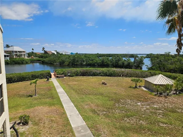 21470 Bay Village Dr 244, Fort Myers Beach, Florida 33931