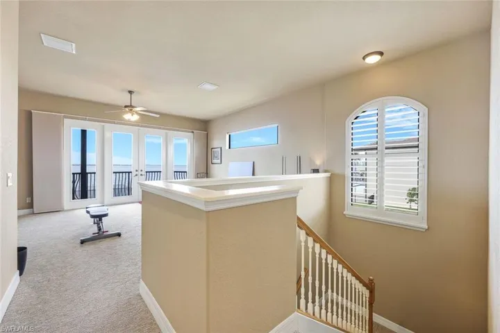 1028  Dolphin  DR, Cape Coral, FL 33904
