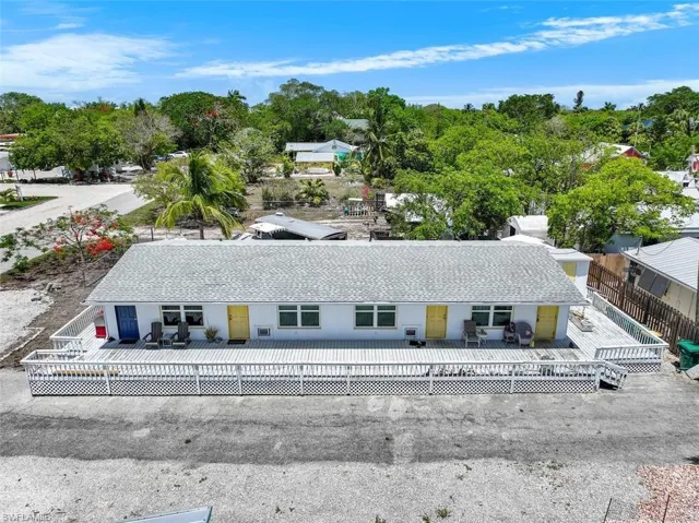 407  Mango  AVE, Other, FL 34140
