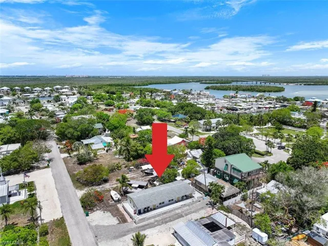 407  Mango  AVE, Other, FL 34140