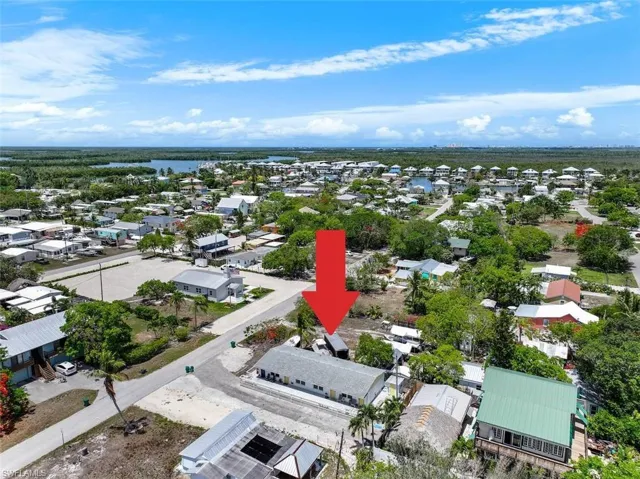 407  Mango  AVE, Other, FL 34140