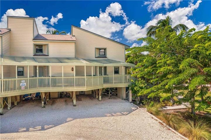 Corner Unit on the right