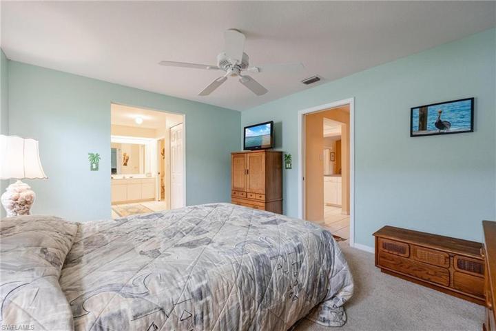3825 SE 10th AVE, CAPE CORAL FL 33904