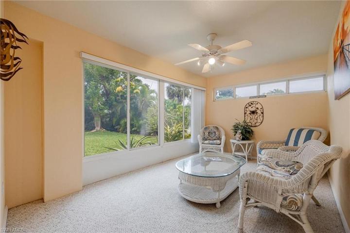 3825 SE 10th AVE, CAPE CORAL FL 33904