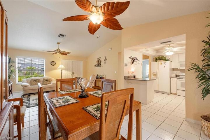 3825 SE 10th AVE, CAPE CORAL FL 33904