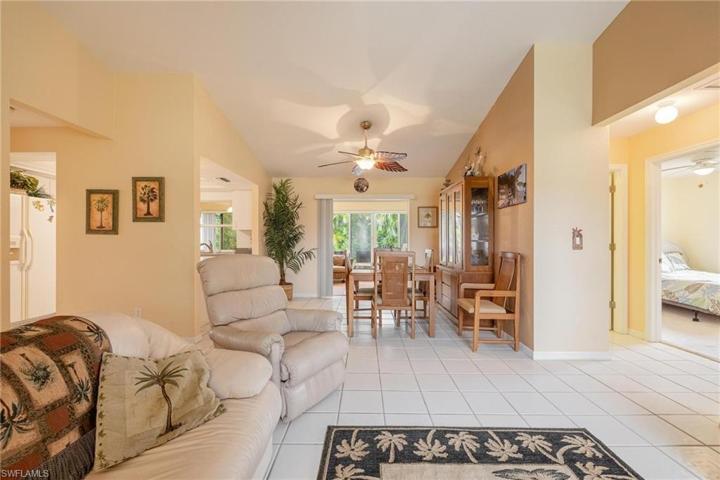 3825 SE 10th AVE, CAPE CORAL FL 33904