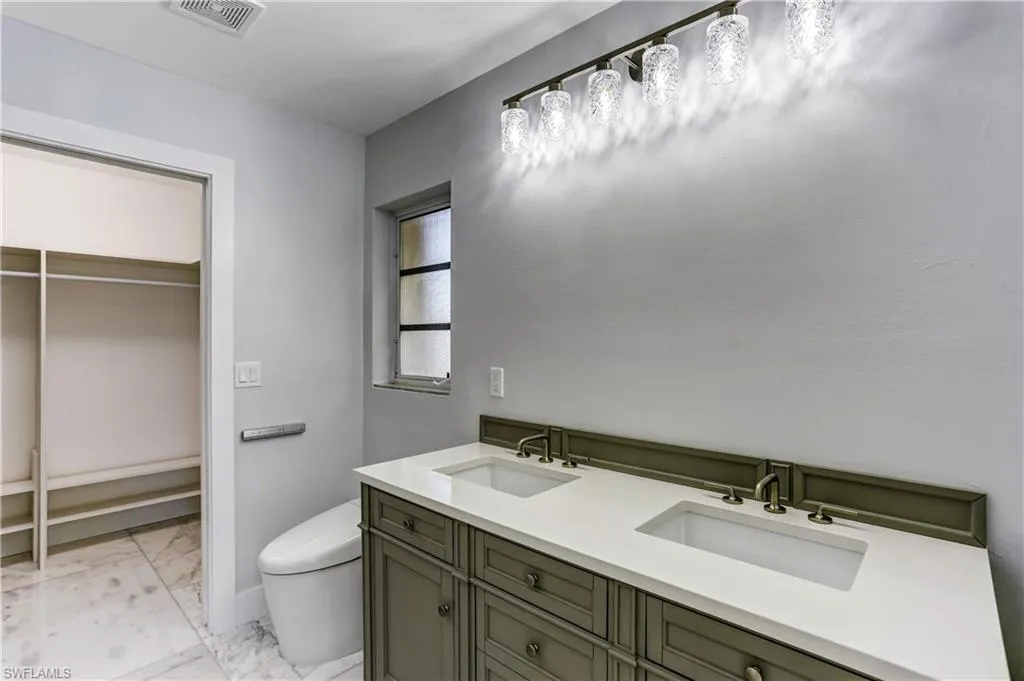 226 1st ST, Bonita Springs, FL 34134,224105184