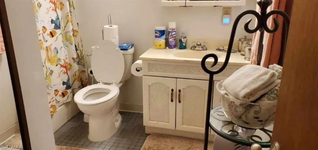 Main Bathroom