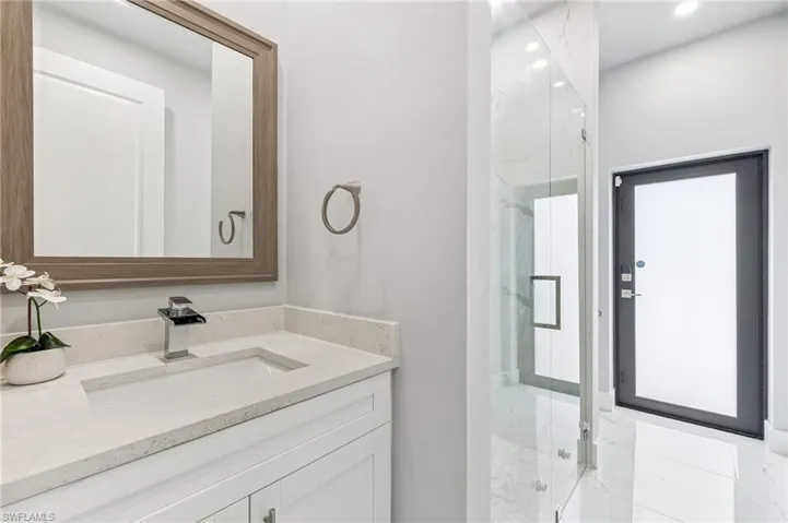 2628 Sw 2nd Pl, Cape Coral, Florida 33914