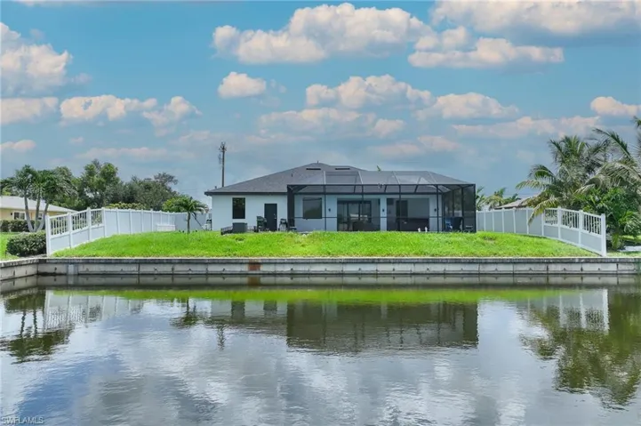 2628 Sw 2nd Pl, Cape Coral, Florida 33914