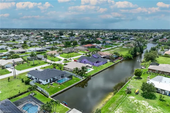 2628 Sw 2nd Pl, Cape Coral, Florida 33914
