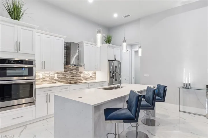 2628 Sw 2nd Pl, Cape Coral, Florida 33914