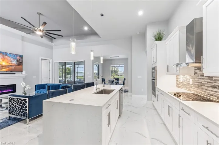 2628 Sw 2nd Pl, Cape Coral, Florida 33914