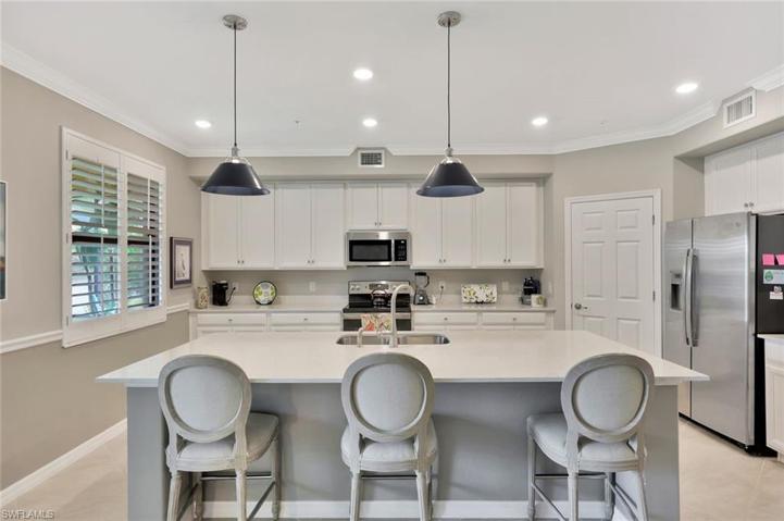 17381  Cherrywood  CT, Bonita Springs, FL 34135