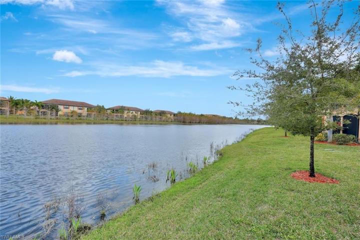 17381  Cherrywood  CT, Bonita Springs, FL 34135