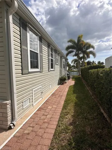 1035 Diamond Lake CIR, NAPLES FL 34114
