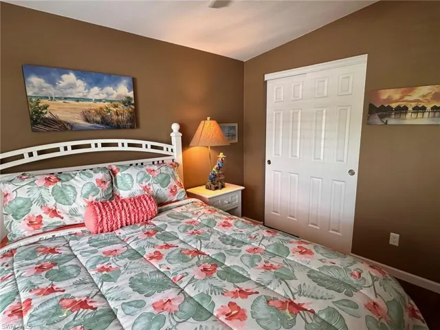 1035 Diamond Lake CIR, NAPLES FL 34114