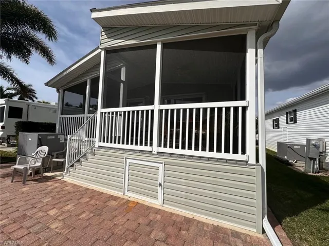 1035 Diamond Lake CIR, NAPLES FL 34114