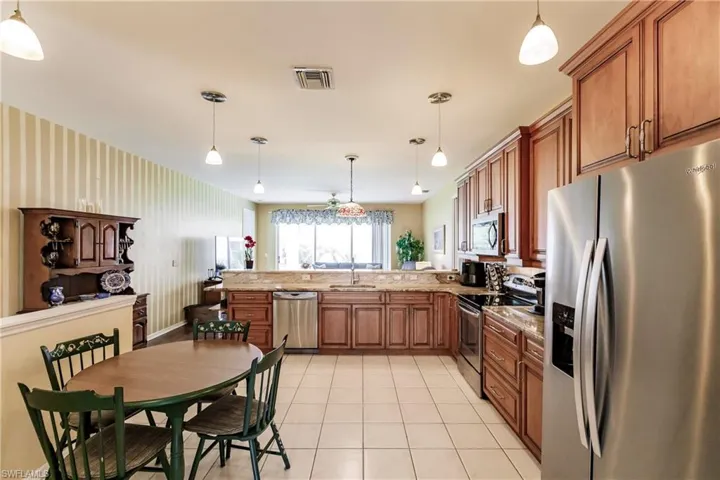 NEWLY REMODELED KITCHEN