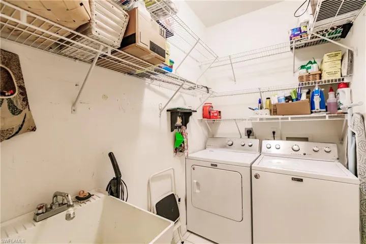 LARGE LAUNDRY ROOM WITH WASH TUB