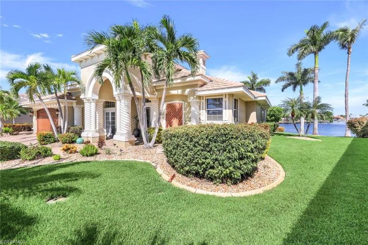 1925 Harbour CIR, CAPE CORAL FL 33914
