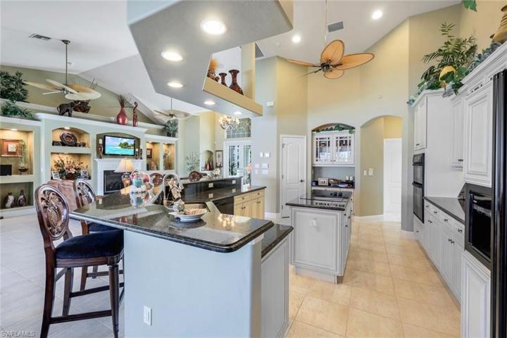 1925 Harbour CIR, CAPE CORAL FL 33914