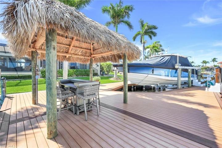 1925 Harbour CIR, CAPE CORAL FL 33914
