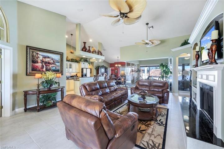 1925 Harbour CIR, CAPE CORAL FL 33914