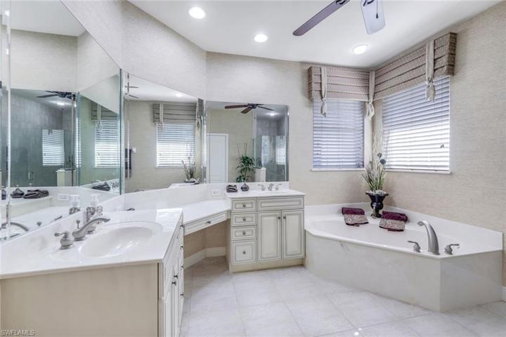 1925 Harbour CIR, CAPE CORAL FL 33914