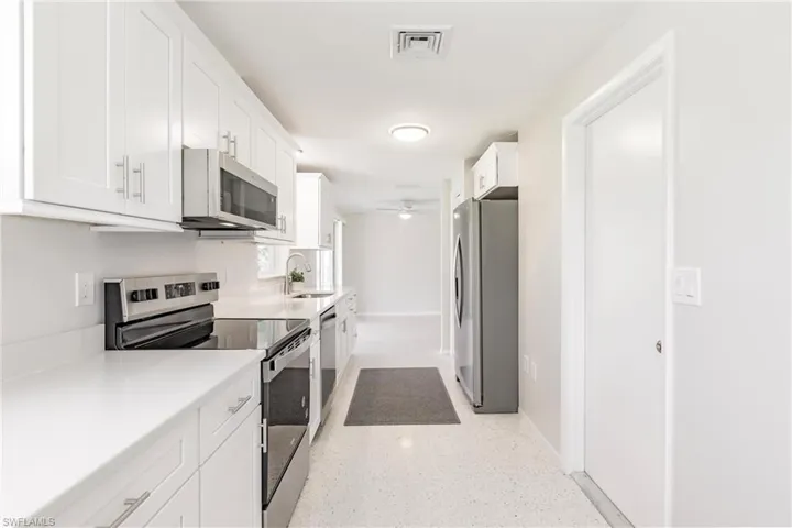 444  Edgewood  RD, Venice, FL 34293