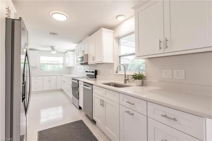 444  Edgewood  RD, Venice, FL 34293
