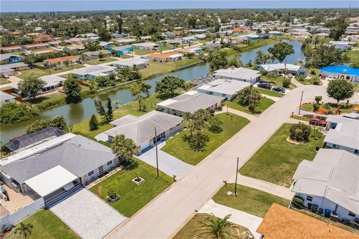 444  Edgewood  RD, Venice, FL 34293