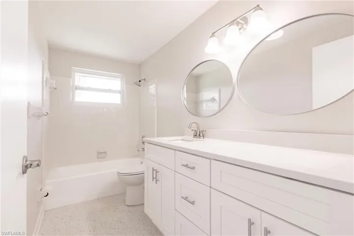 444  Edgewood  RD, Venice, FL 34293