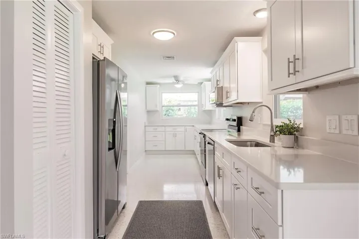 444  Edgewood  RD, Venice, FL 34293