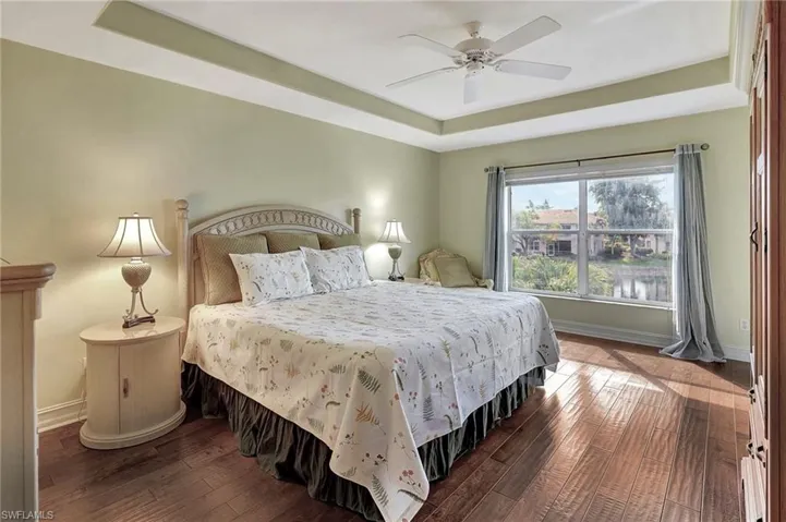 King bed