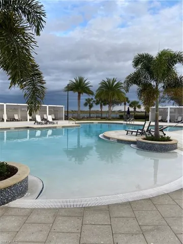 zero-entry at Lake Timber Lodge features a pool.