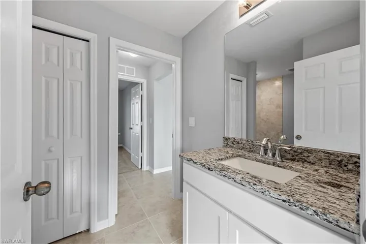 1712 NW 12th  TER, Cape Coral, FL 33993