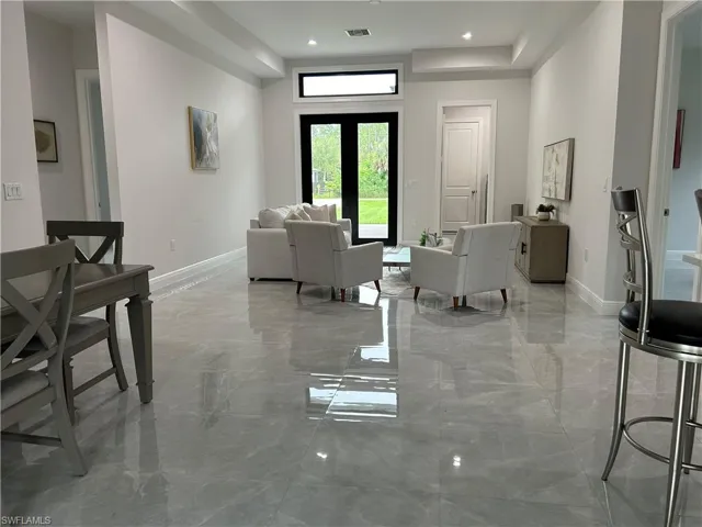 4782  8th SE AVE, Naples, FL 34117