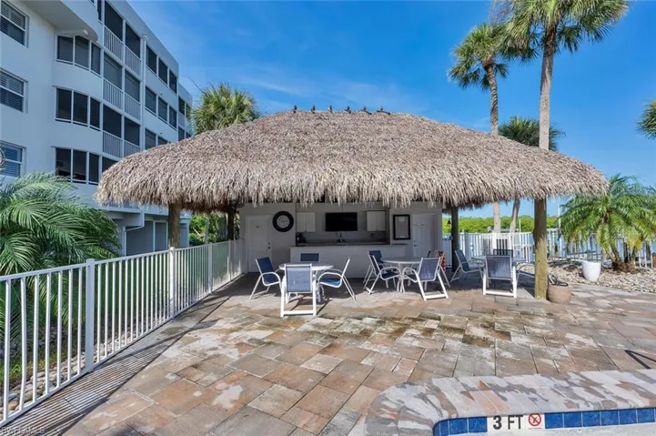 Pool side cabana hut