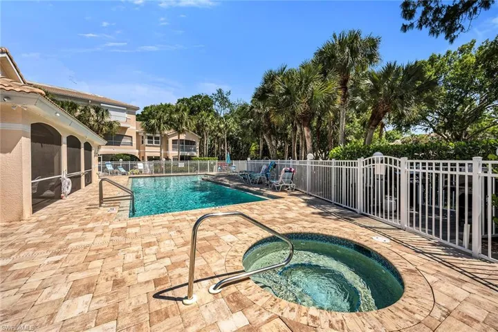 1090  Woodshire  LN, Naples, FL 34105