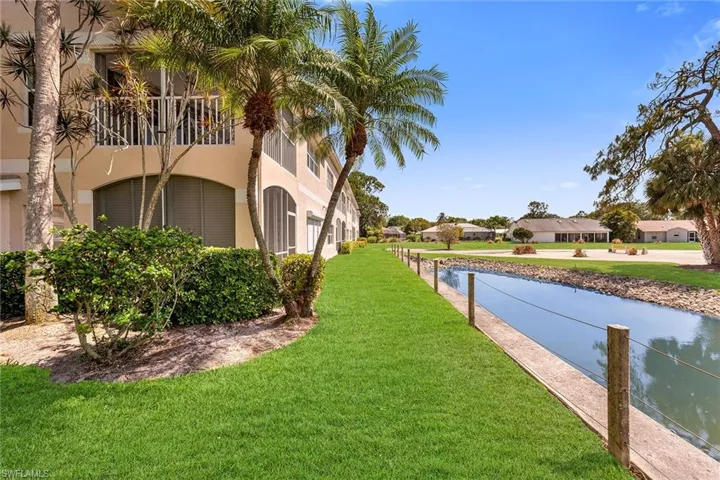 1090  Woodshire  LN, Naples, FL 34105
