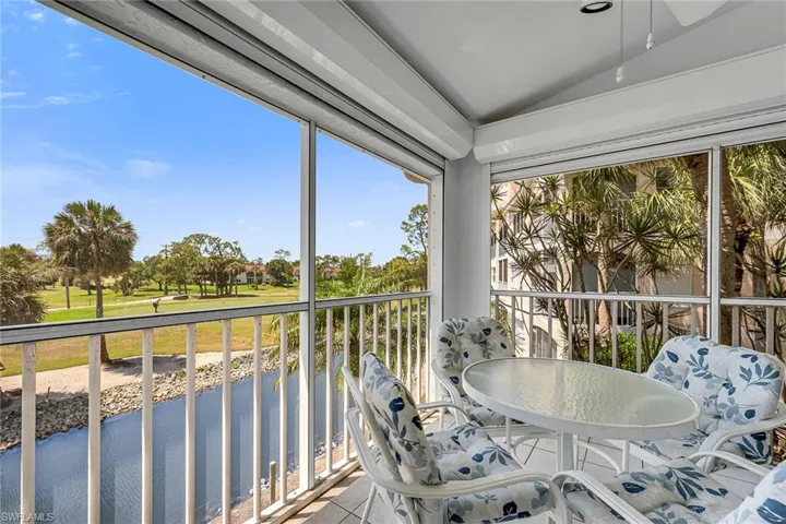 1090  Woodshire  LN, Naples, FL 34105