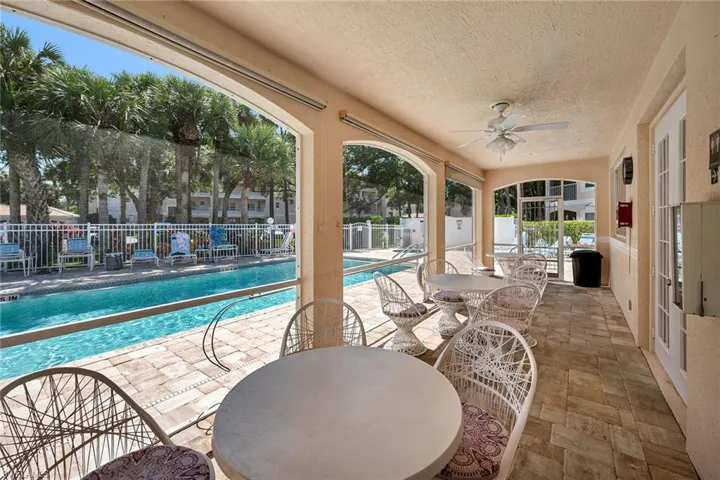1090  Woodshire  LN, Naples, FL 34105