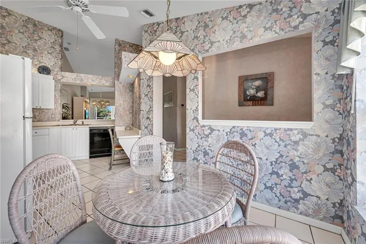 1090  Woodshire  LN, Naples, FL 34105