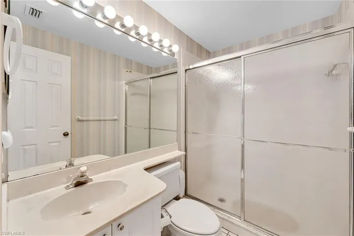1090  Woodshire  LN, Naples, FL 34105