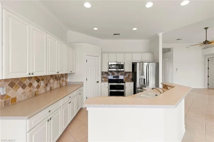 6920 Bent Grass Dr, Naples, Florida 34113