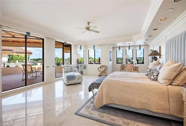 4400  Gulf Shore N BLVD, Naples, FL 34103